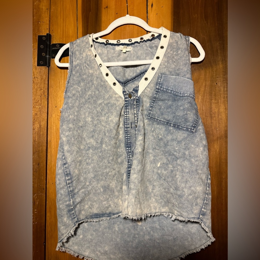 Women’s denim sleeveless button down